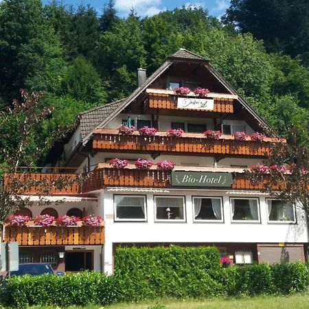 Decker'S Bio Hotel Zum Lamm Baiersbronn Exterior foto