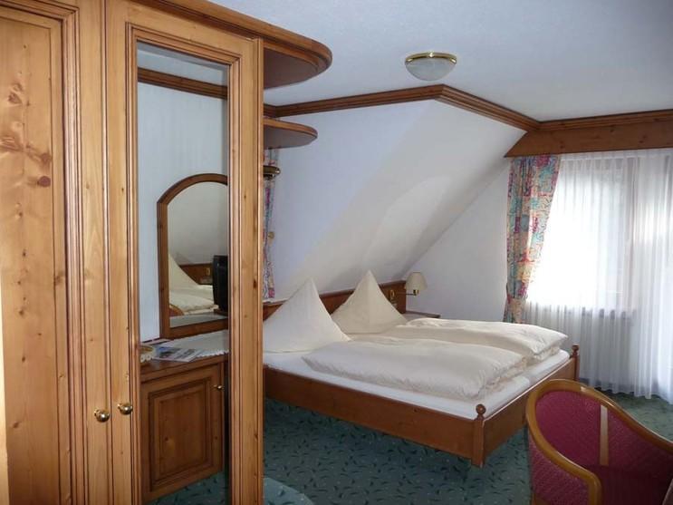 Decker'S Bio Hotel Zum Lamm Baiersbronn Exterior foto